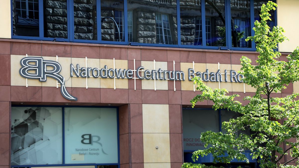 Siedziba Narodowego Centrum Bada? i Rozwoju
Fot. Jakub Kaminski/East News, Warszawa, 22.05.2020. Siedziba Narodowego Centrum Badan i Rozwoju przy ul Nowogrodzkiej 47A.
Jakub Kaminski
