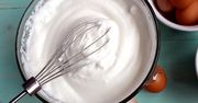 Jak ubić na sztywno pianę z białek? Pamiętaj o ważnej rzeczy
