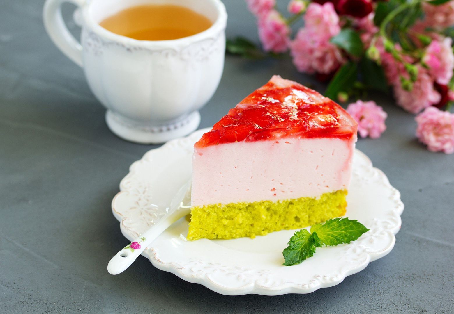 Cake with strawberries and cream. Selective focus.