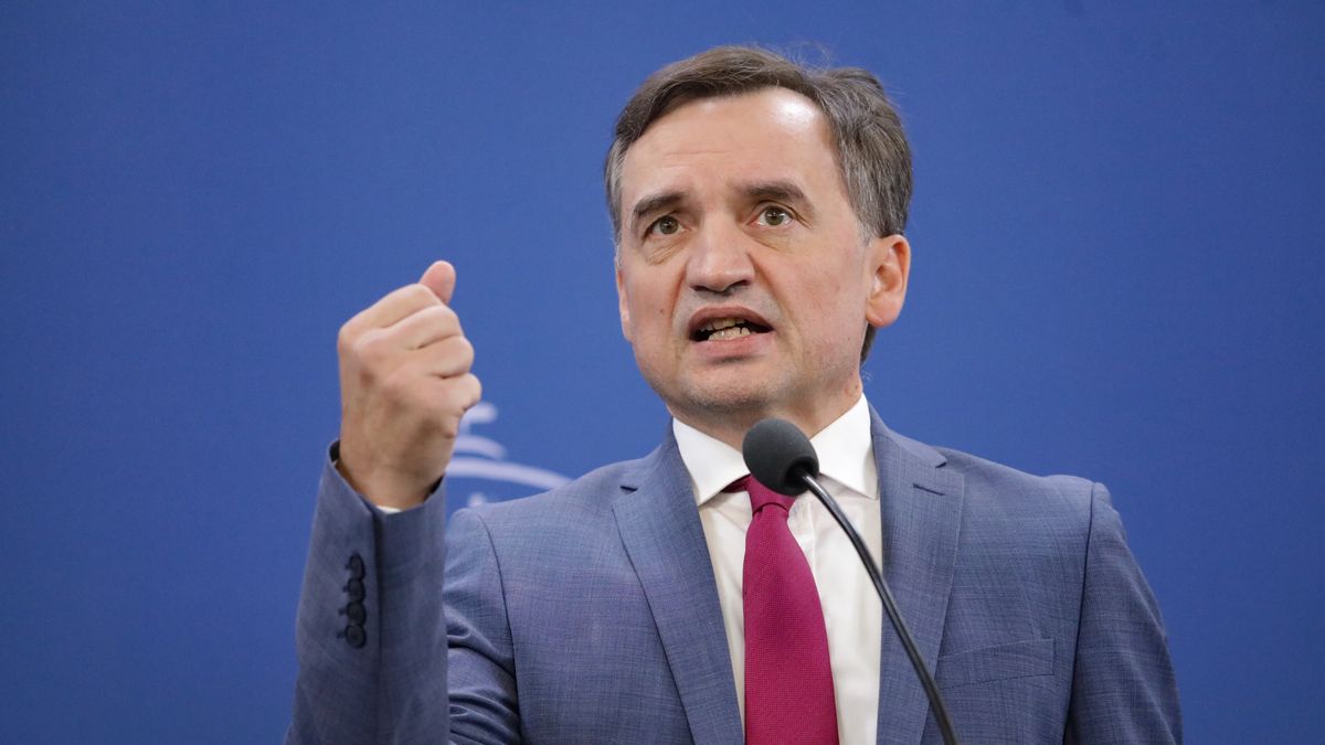 Zbigniew Ziobro
Tomasz Gzell
konferencja, konferencja prasowa, PiS, polityk, polityka, sejm, konferencja konferencji, prasowa prasowej, sejmie