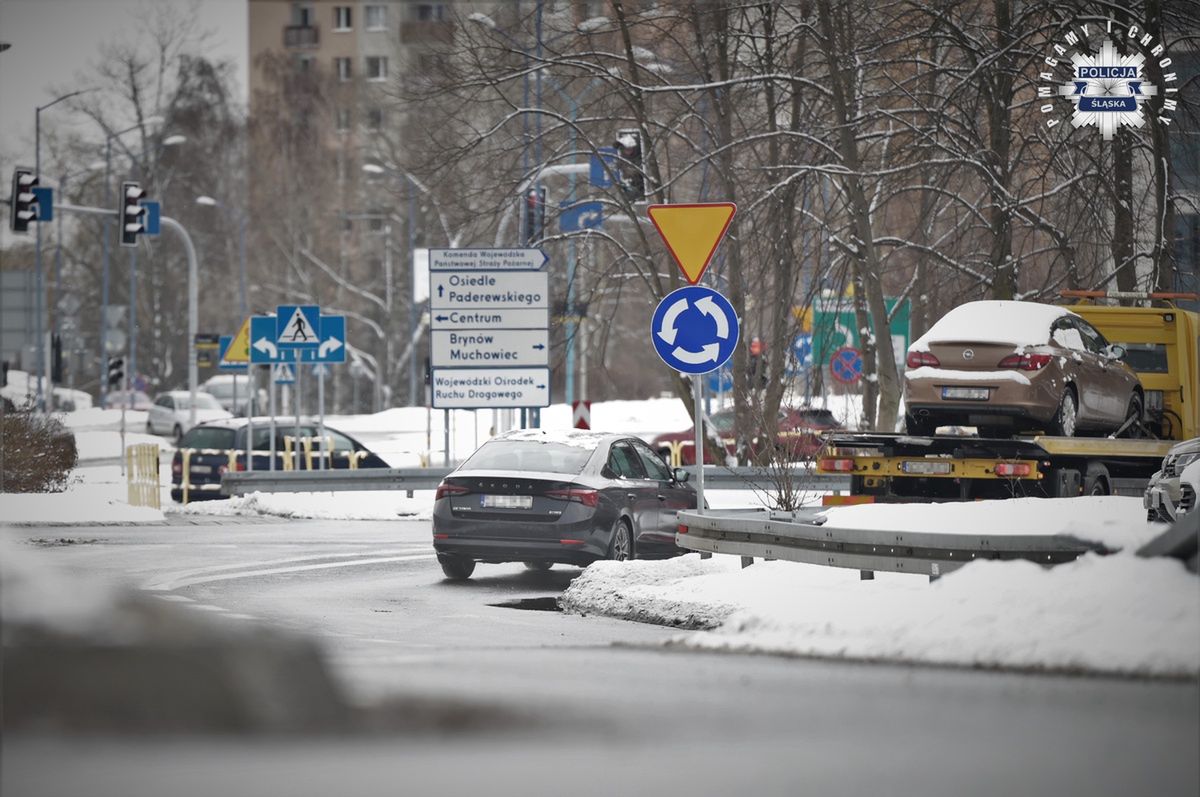 Pozostawione w niewłaściwym miejscu auto może zostać odholowane. I wtedy może zacząć się problem