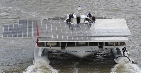 PlanetSolar w podróży dookoła świata