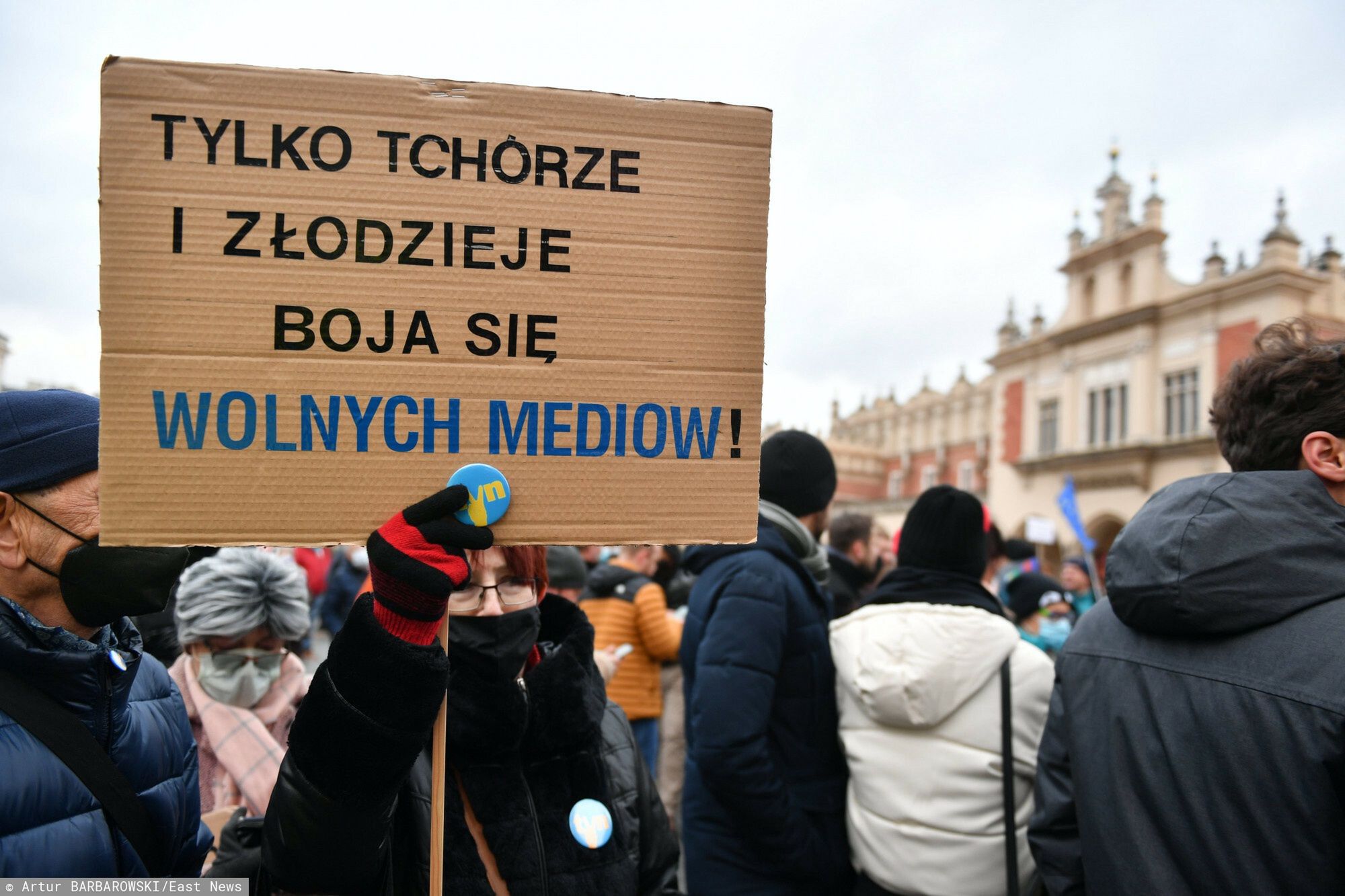 Protesty w obronie wolnych medi�wFot. Artur Barbarowski/East News, Krakow, 19.12.2021. Protest w obronie wolnych mediow w Krakowie na Rynku Glownym.Artur Barbarowski