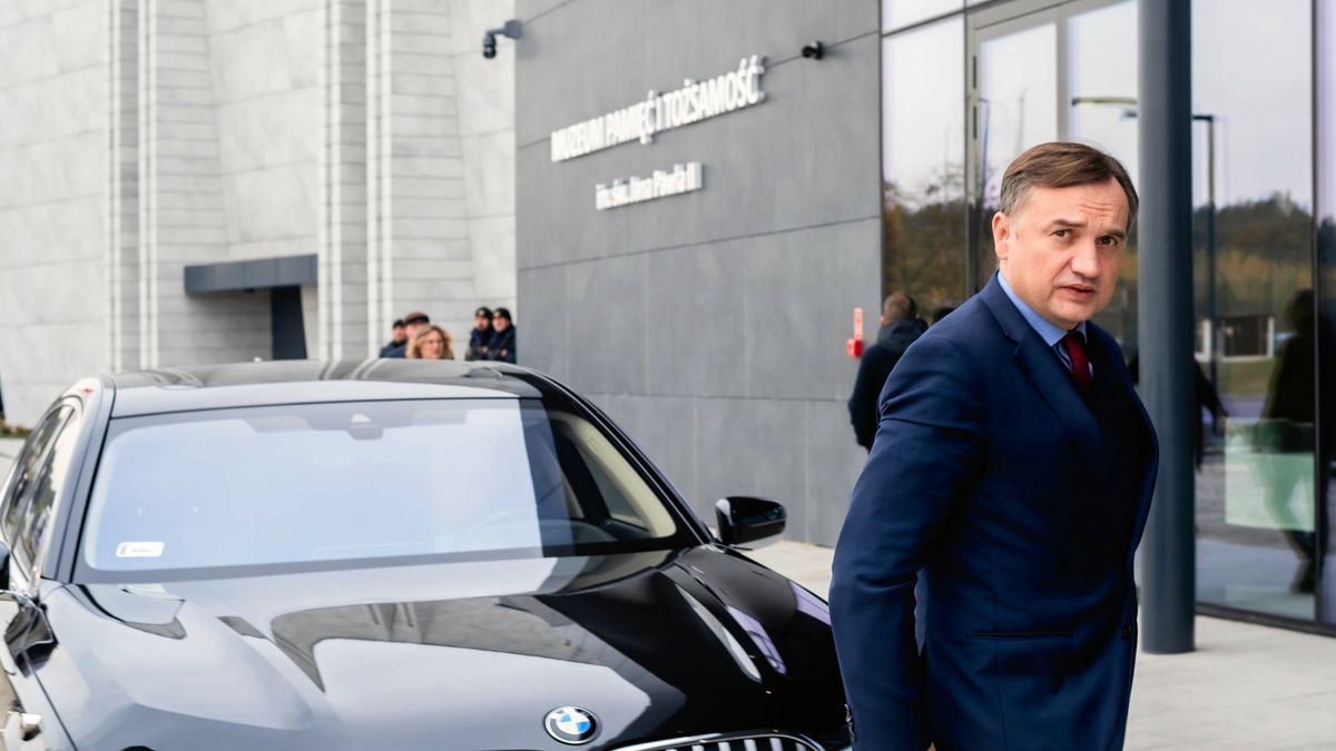 Posłowie Zjednoczonej Prawicy mają nadzieję, że ich lider niedługo wróci do polityki