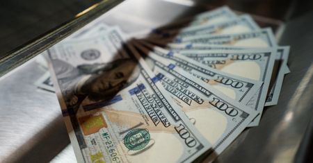 Kursy walut. Dolar najdroższy od listopada