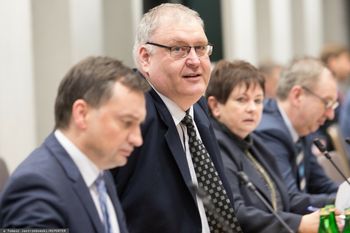 Miliony do zwrotu? Prokuratura bada dodatki z czasów Ziobry