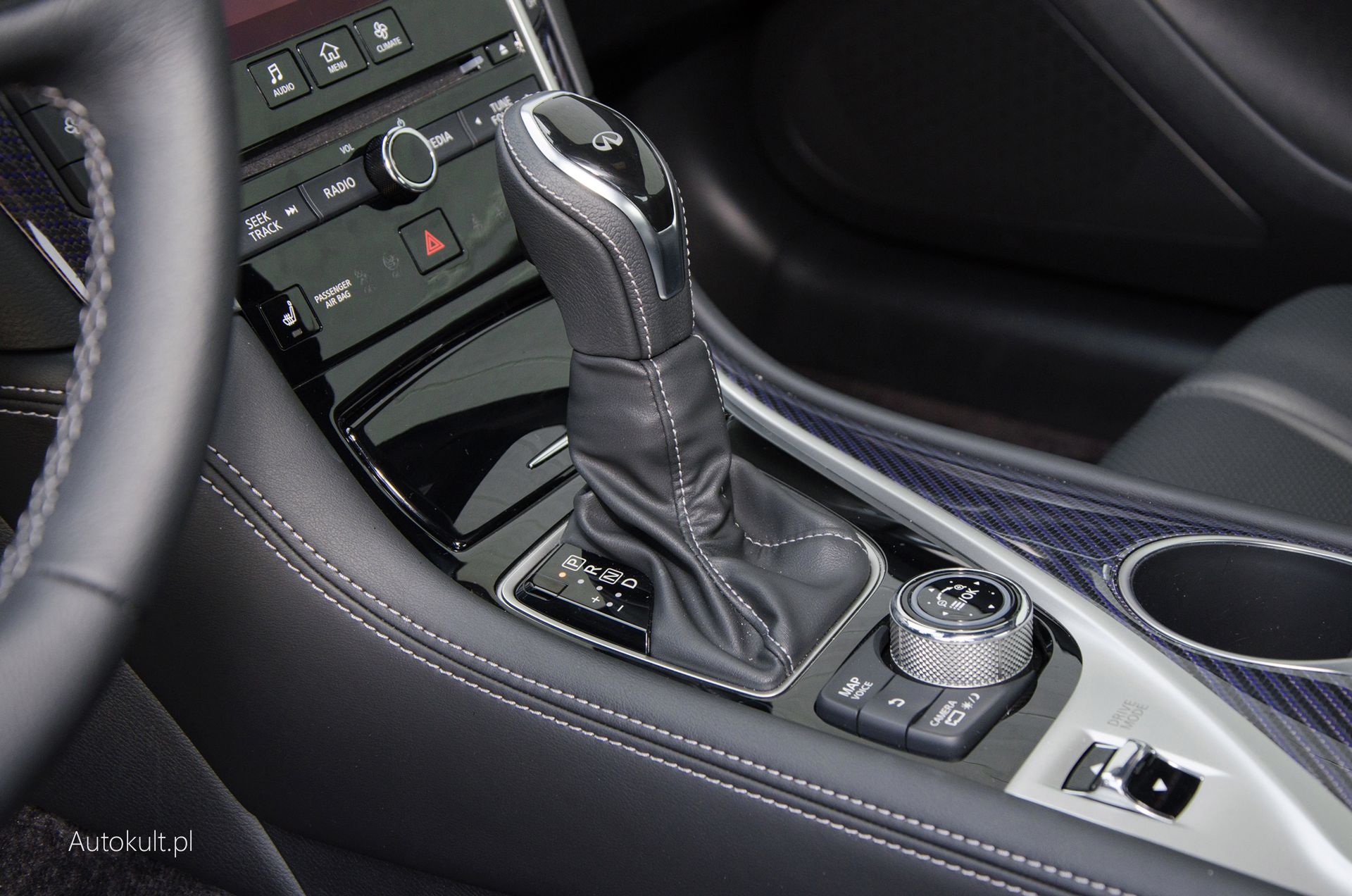 Infiniti Q60S