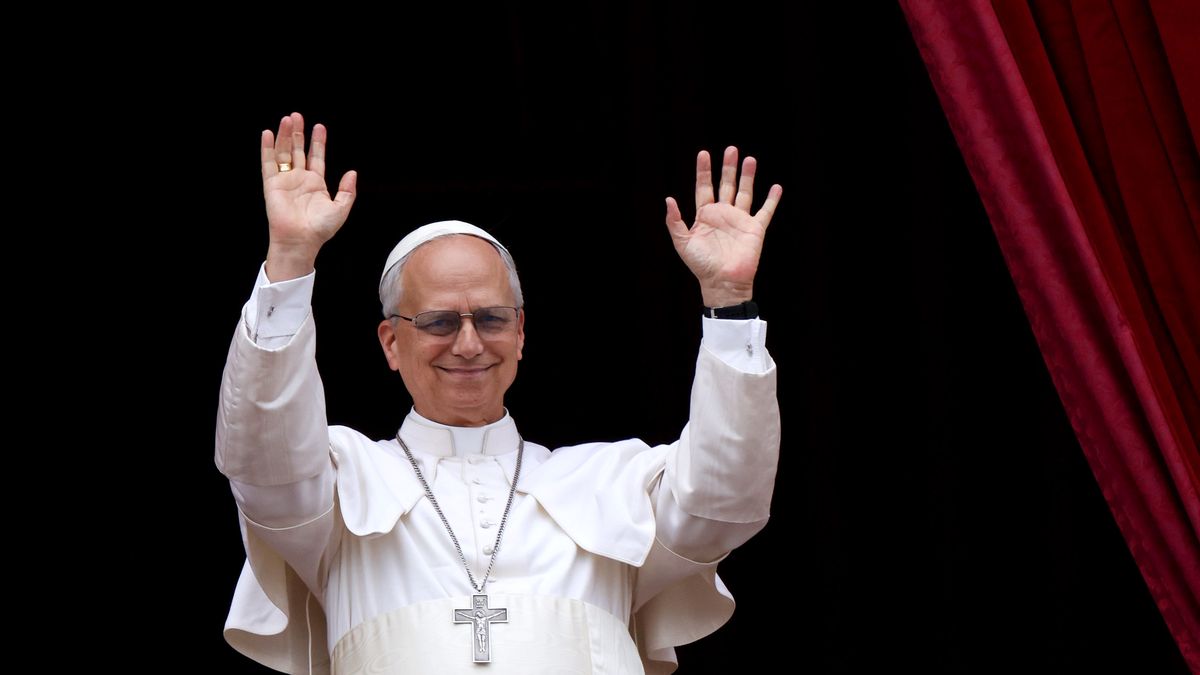 VATICAN CITY, VATICAN - MAY 11: Pope Leone XIV  the Regina Caeli prayer in St. Peter's Square on May 11, 2025 in Vatican City, Vatican. Pope Leo XIV (formerly Robert Francis Prevost) was elected to the papacy on May 8 following the death of Pope Francis on April 21. (Photo by Franco Origlia/Getty Images)