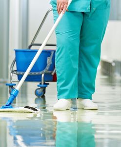 Personel sprzątający szpitala stracił dodatki. "Straszą zwolnieniami"
