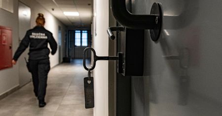 Uciekł ze szpitala psychiatrycznego. Zarzuty dla strażników