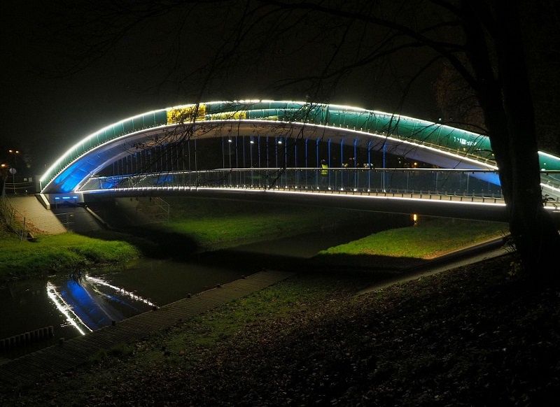 kładka bystrzyca park ludowy