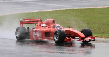 Trzyosobowy bolid Formuły 1 od Ferrari