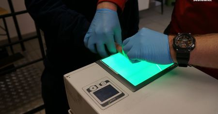 Sosnowiec. Napad w mieszkaniu na 67-letnią kobietę. Zaufała napastnikom, a oni brutalnie ją pobili