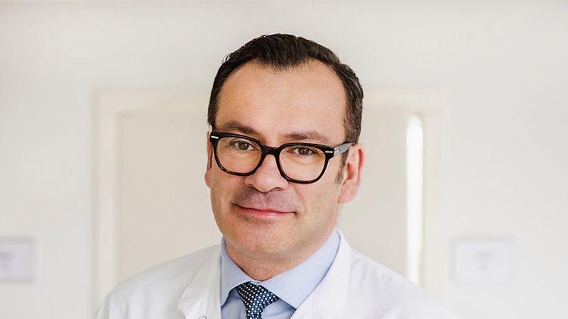 Dr Paweł Szymanowski jest kierownikiem Oddziału Klinicznego Ginekologii i Położnictwa Szpitala na Klinach w Krakowie.