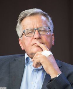 Premier nie znał ceny chleba? Komorowski staje w jego obronie