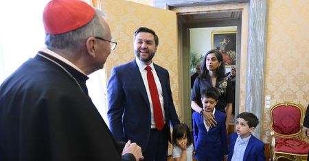 Szczególna wizyta Vance'a. USA poprawią relacje z Watykanem?