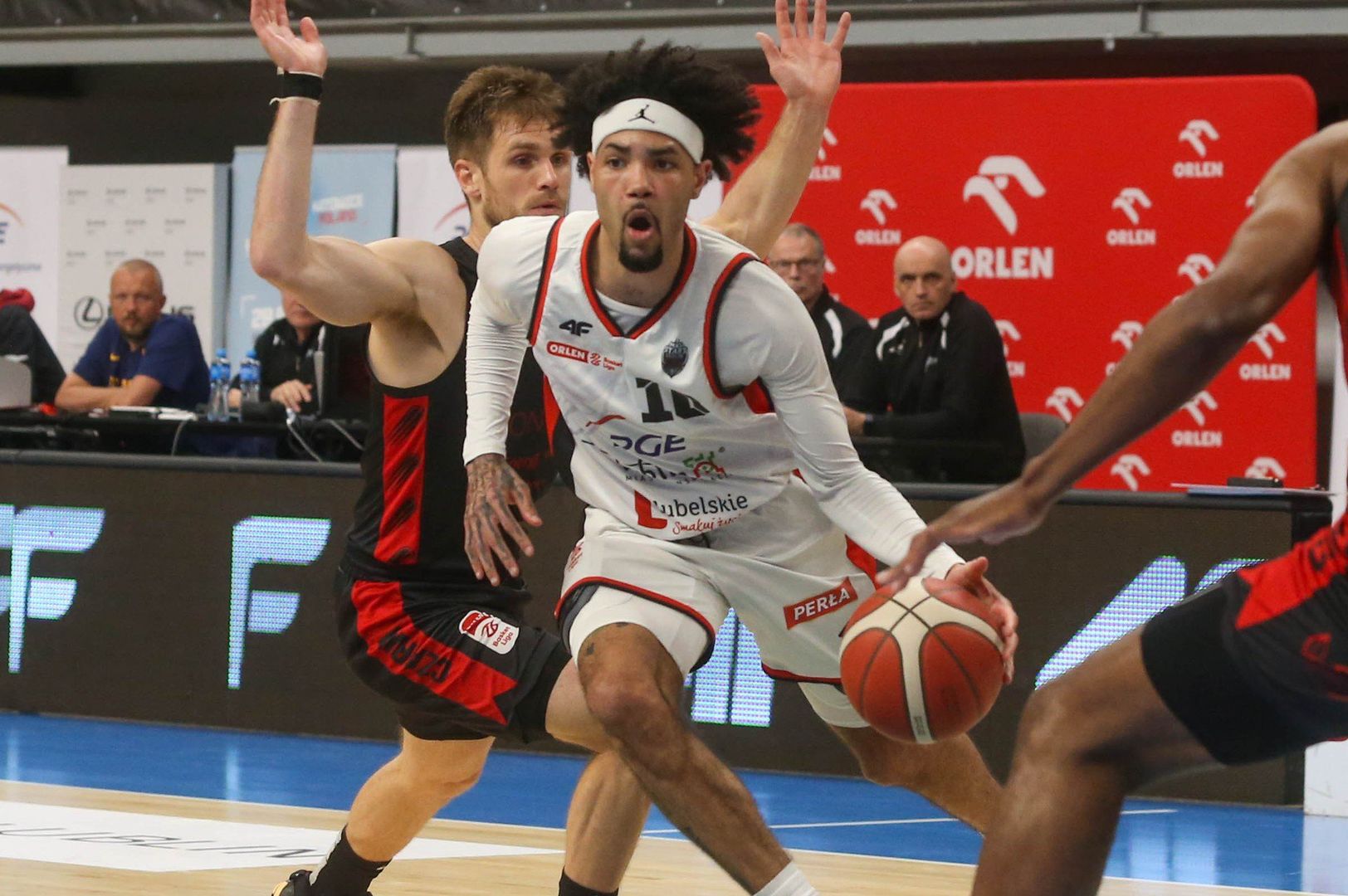 (Koszykarze PGE Startu Lublin, aby awansować do półfinału Orlen Basket Ligi muszą wygrać jeszcze dwa mecze z drużyną ze Słupska)