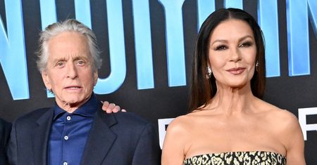 Michael Douglas i Catherine Zeta-Jones zachwycają na premierze "Ant-Mana". Zabrali ze sobą syna (ZDJĘCIA)
