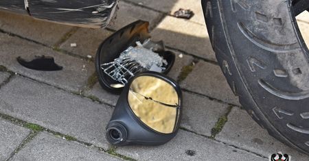 Wymuszenie pierwszeństwa w Wałbrzychu. Kierowca motoroweru w szpitalu