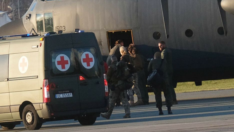 Przylot Polak�w ewakuowanych ze Strefy Gazy
13.11.2023 Warszawa Samoloty z ewakuowanymi ludzmi z Egiptu .
fot . Przemek Wierzchowski / REPORTER
Przemyslaw Wierzchowski/REPORTER