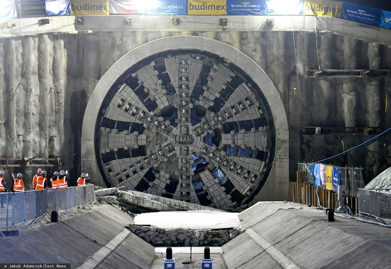 Widzieliśmy finał drążenia rekordowego tunelu w Polsce. 16 nacji na budowie