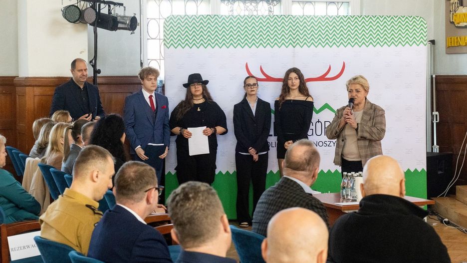 10.12.2025 Konferencja o bezpieczeństwie w I LO w Jeleniej Górze