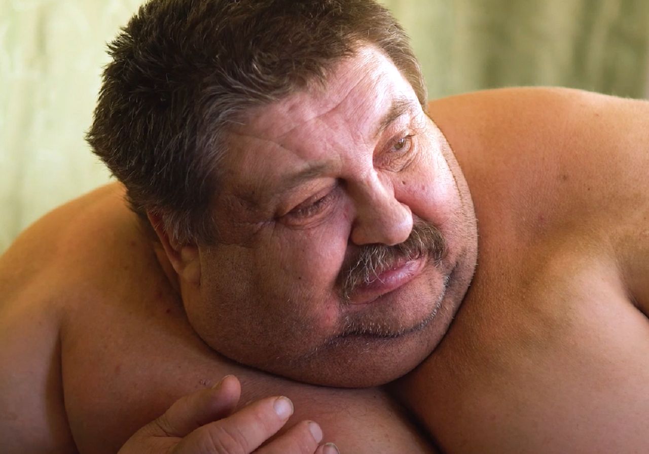 For five years, he stayed confined to his house. One of Russia's heaviest men has passed away