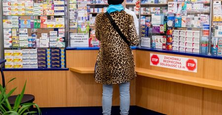 Zapłacisz mniej w aptece. O tym triku farmaceutki nie mówią głośno