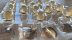 Aktualne normy witaminy D. Trzymaj się tych dawek, bo niedobór "daje w kość"