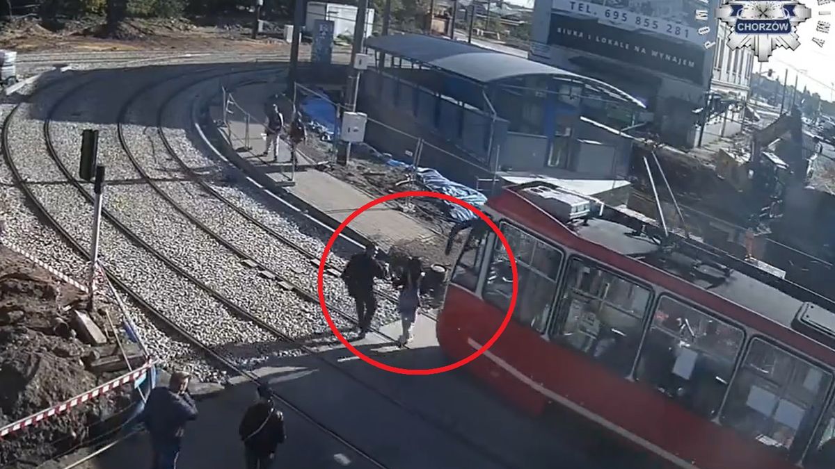 Dwójka nastolatków została potrącona przez tramwaj w Chorzowie  