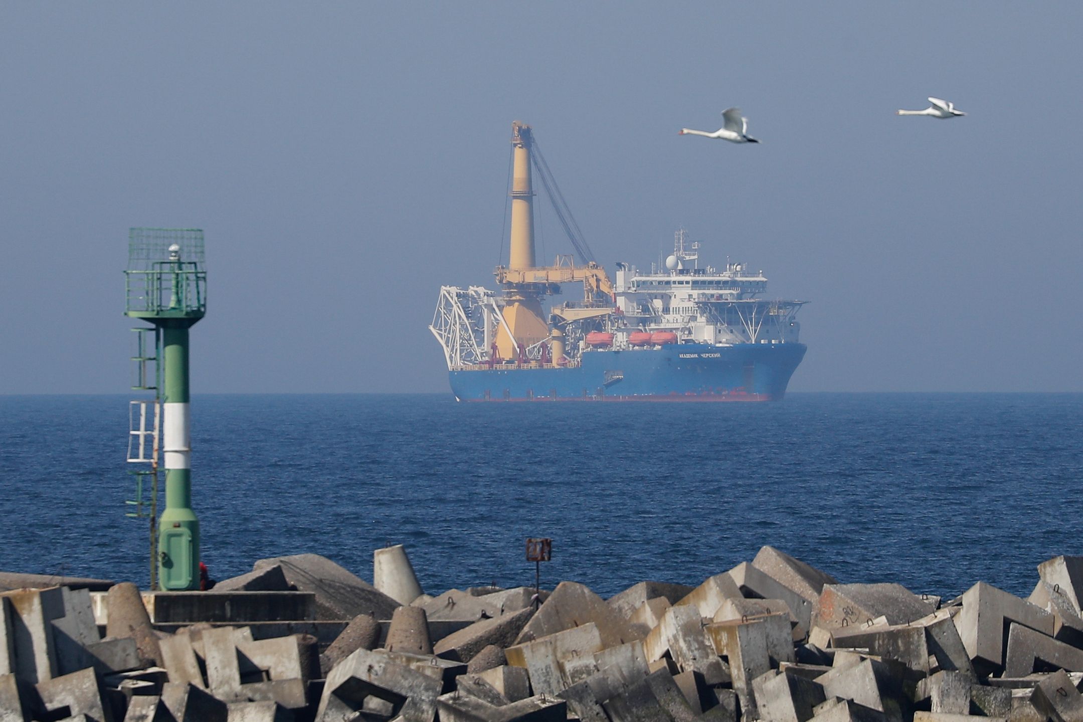 KALININGRAD, RUSSIA - MAY 4, 2020: The Akademic Chersky pipe layer is seen in the Gulf of Gdansk in the Baltic Sea. The pipelay vessel has arrived in the Baltic Sea from Nakhodka. According to Russia's energy minister Novak, Akademik Chersky could be involved in the construciton of the Nord Stream 2 pipeline. Vitaly Nevar/TASS (Photo by Vitaly Nevar\TASS via Getty Images)