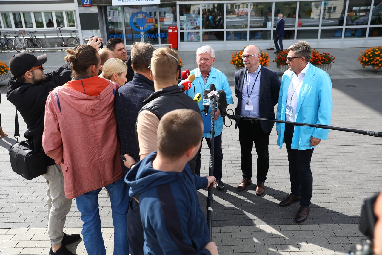 Międzylesie. Afgańscy chłopcy po zatruciu grzybami. Trwa przeszczep wątroby u starszego