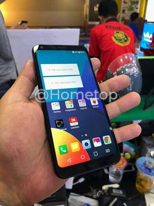 #wSkrócie: smartfon Palma na zdjęciu, pudełko OnePlusa 6T oraz nowe wersje Xiaomi Mi 8 3