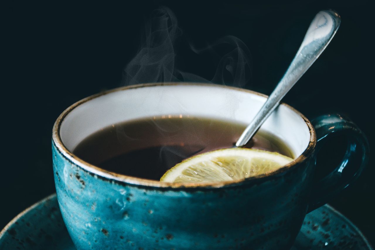Cytryna to jeden z najgorszych dodatków do herbaty