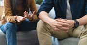 Coraz więcej par żyje w "związkach równoległych". Ekspertka ostrzega