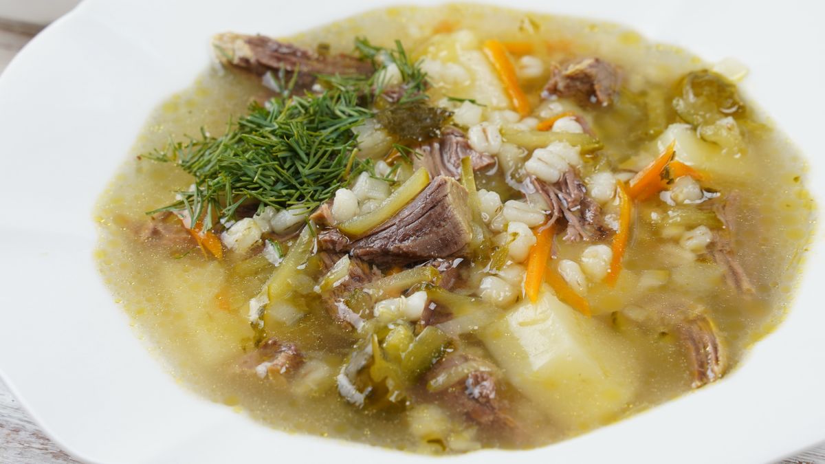 Zupa ogorkowa na rosole