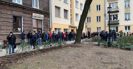 Robią najlepsze pączki w Warszawie. Co roku ustawia się kilometrowa kolejka