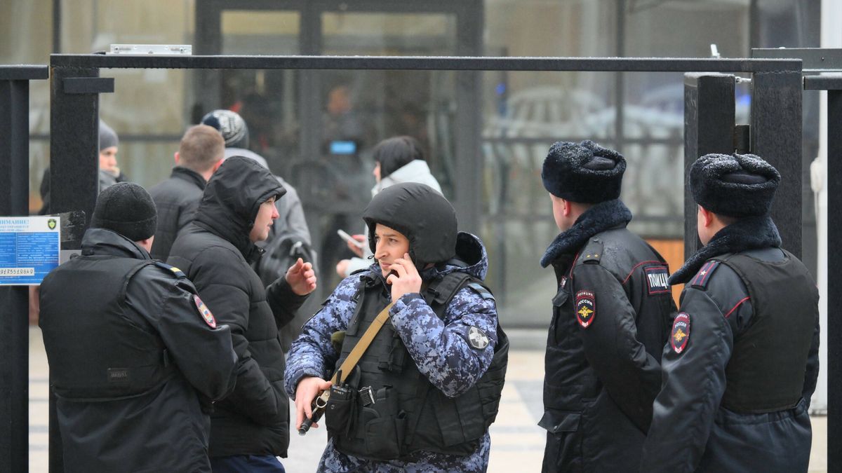 Służby w miejscu zbrodni