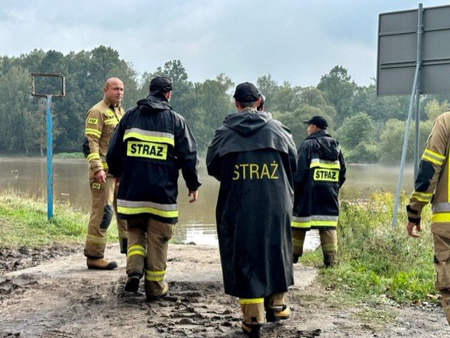 Obrona wału w Mysłakowicach