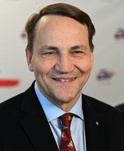 Sikorski na prima aprilis. Wysyła prezydenta do Watykanu