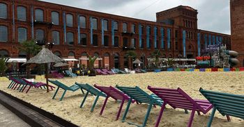 Manufaktura rozpoczęła sezon plażowy. Impreza inauguracyjna na piasku już dziś o 19:00