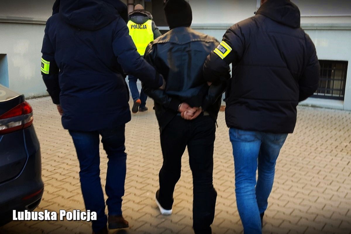 Policja zatrzymała podejrzanego ws. wybuchu paczki z grudnia 2022 roku.