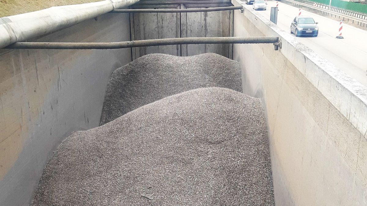 KAS udaremniła przywóz 23 ton śmieci do Polski