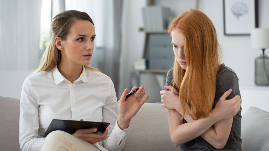 Zaburzenia odżywiania u dzieci to m.in. anoreksja i bulimia.