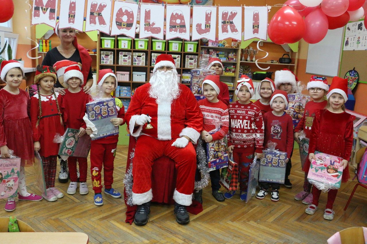 Aleksandrów Kujawski: Mikołajki w SP nr 3. Mikołaj odwiedził klasy