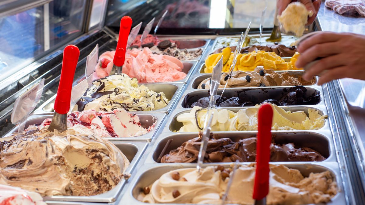 Od kilkunastu do kilkudziesięciu tysięcy złotych - tyle miesięcznie może przynieść budka z lodami.