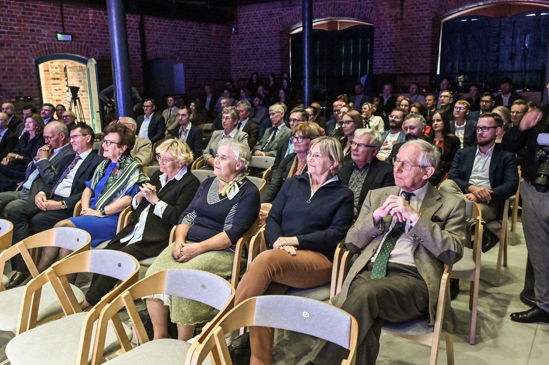 Centrum Onkologii im. prof. Franciszka Łukaszczyka w Bydgoszczy jest gospodarzem Jesiennej Szkoły Fizyki Medycznej 2025 i jubileuszu 60-lecia Polskiego Towarzystwa Fizyki Medycznej.Uroczysta, jubileuszowa gala odbyła się 2 października 2025 roku w Młynach Rothera.