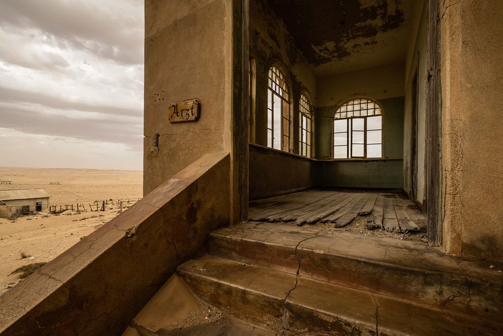 Miasto poszukiwaczy diamentów opanowane przez pustynię - niezwykły cykl zdjęć 3