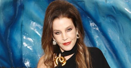 Złote Globy 2023. 54-letnia Lisa Marie Presley prezentuje pozbawioną mimiki twarz (ZDJĘCIA)