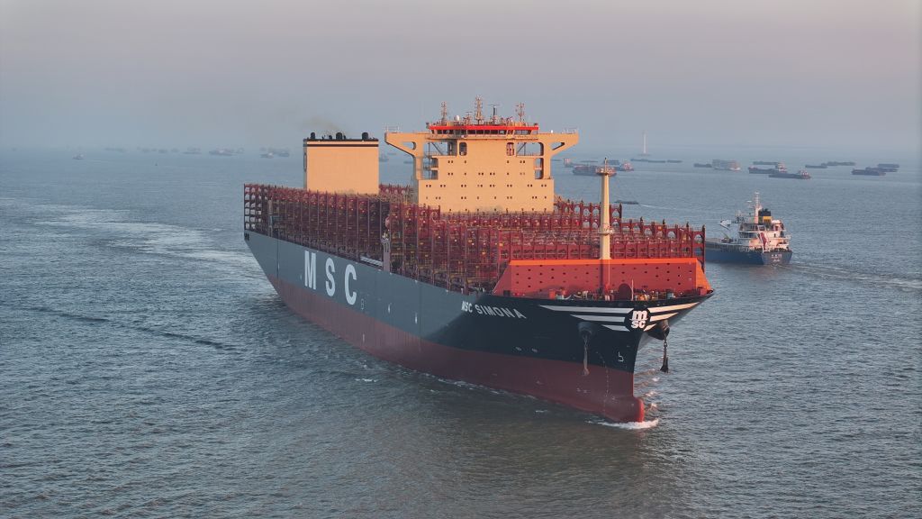 Ein niederländisches Frachtschiff ist im Kanal des Sankt-Lorenz-Seewegs auf Grund gelaufen [symbolisches Bild].